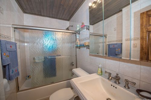 531 Rockaway St, West Islip NY  11795-1417 exterior