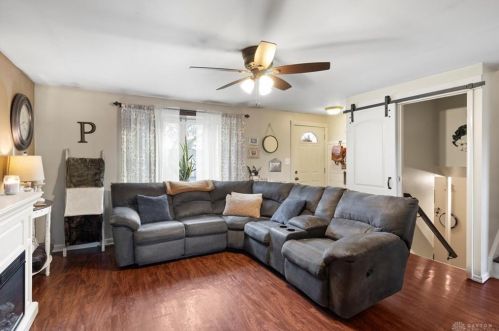 128 Wickham Farm Dr, Englewood OH  45322-2948 exterior