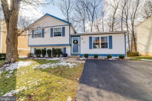8452 Rippled Creek Ct, Springfield, VA 22153-3801
