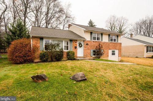 1807 Pan Rd, Wilmington, DE 19803-3324