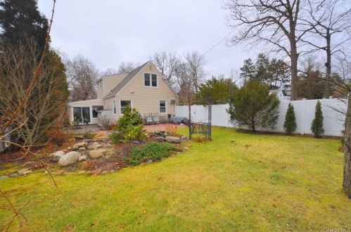 1 Maplewood Rd, Hartsdale NY  10530-1627 exterior