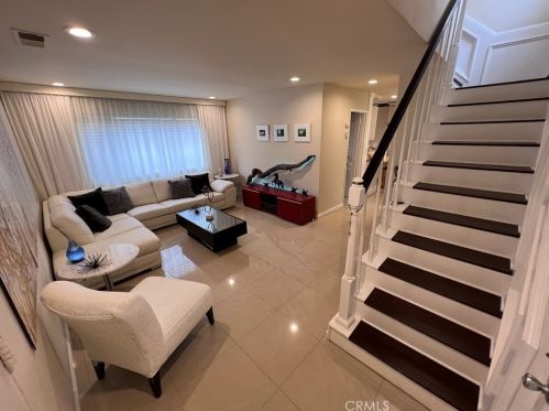 1933 Arlington St, Long Beach, CA 90810-2106