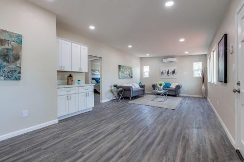 747 Garfield Ave, El Cajon CA  92020-2017 exterior