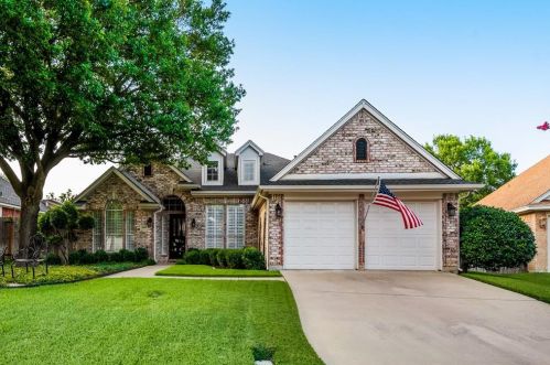 3641 Stone Creek Ln, Fort Worth, TX 76137-1917