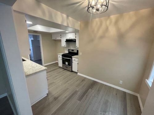 807 Chevy Chase Dr, Glendale CA 91205-3018 exterior