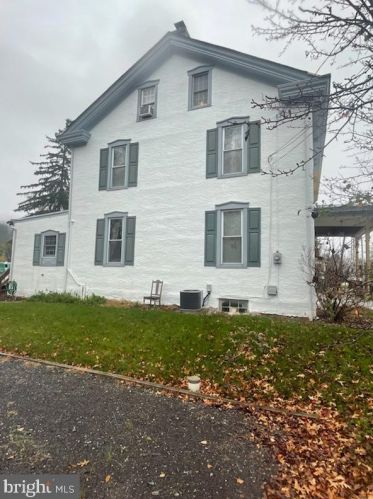 1977 Ridge Rd, Pottstown, PA 19465-8835