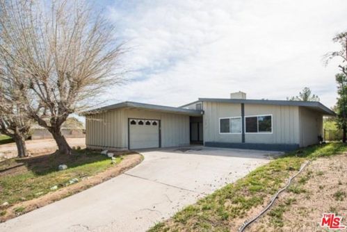 14108 Wimbleton Dr, Victorville, CA 92395-4300