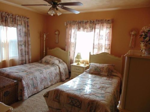 806 Jean St, Connellsville PA  15425-4613 exterior