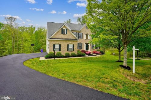 5516 Evesham Ct, Woodbridge, VA 22192-6060