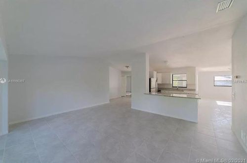 1842 Cooper Dr, Deltona, FL 32725-3642