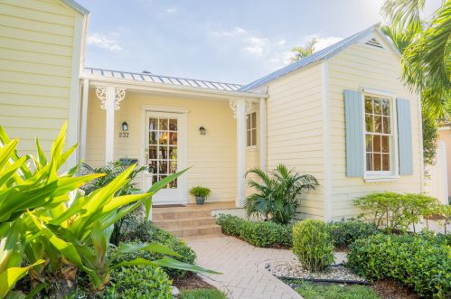 232 Marlborough Rd, West Palm Beach, FL 33405-1610