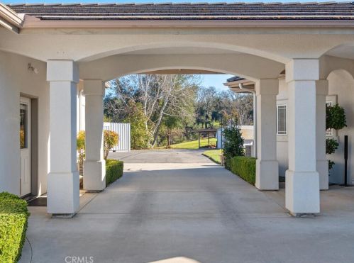 1440 Ridge Rd, Templeton CA  93465-9303 exterior