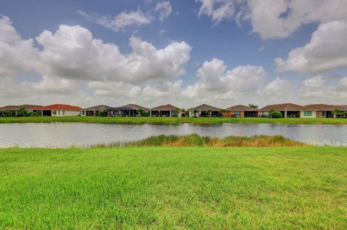 9516 Royal Poinciana Dr, Port Saint Lucie FL  34987-2506 exterior