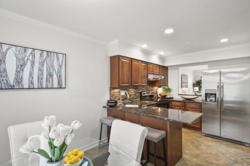 57 Hudson View Hl, Crotonville NY  10562-3329 exterior