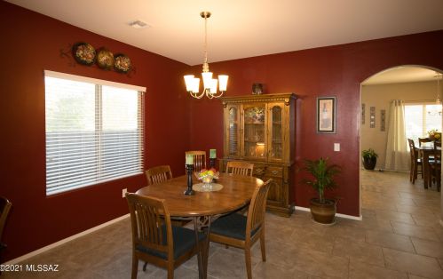 60603 Flank Strap Dr, Tucson, AZ 85739-5936