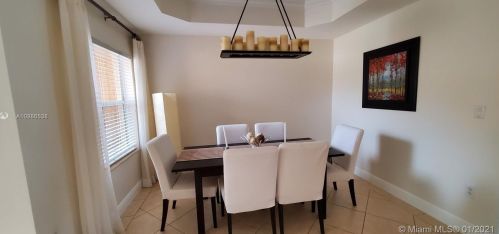902 143rd Ter, Hollywood FL  33027-6151 exterior