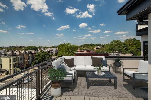 1715 Capitol St, Washington DC  20002-2109 exterior