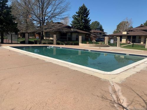 3826 Fraser St, Denver CO 80014-4022 exterior