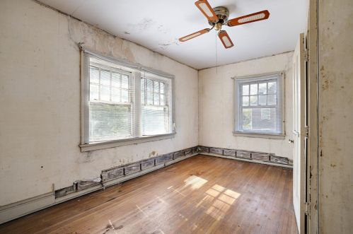 636 Lincoln St, Gary IN  46402-2141 exterior