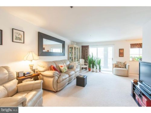 307 Paoli Pointe Dr, Paoli, PA 19301-1381