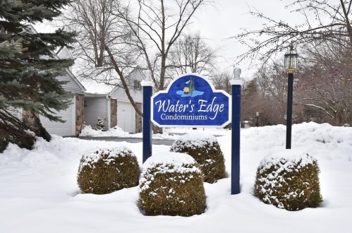505 Lake Bluff Rd, Thiensville WI  53092-1269 exterior