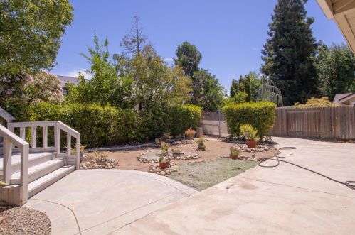 7461 Wynndel Way, Elk Grove CA  95758-1084 exterior