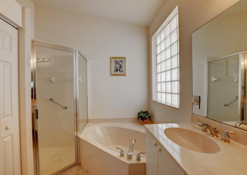 6638 Via Roma, Delray Beach FL  33446-3730 exterior