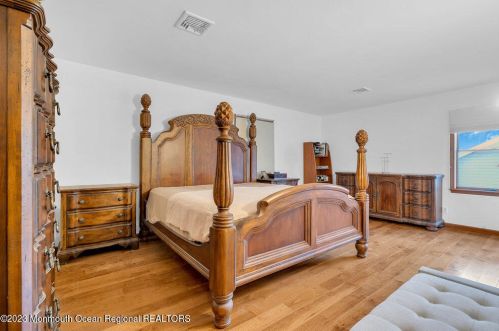 6 Diane Dr, Bricktown NJ  08724-4367 exterior