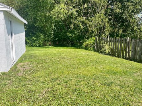 802 Locust St, New Castle PA  16101-2132 exterior