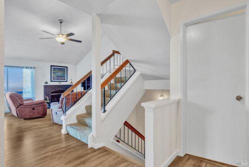 301 Rosemarie Pl, West Pittsburg CA  94565-6705 exterior