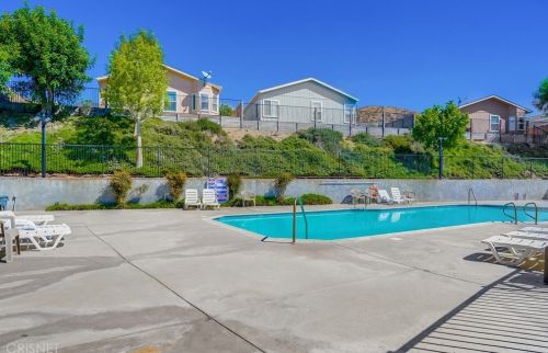 28101 Vista View Dr, Santa Clarita CA  91351-5710 exterior