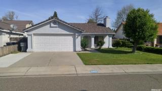 2421 Garden Oak Dr, Riverbank, CA 95367-2686