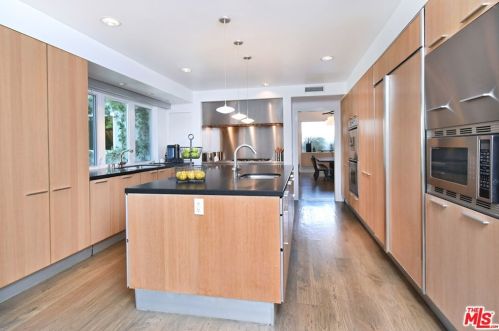 5037 Gaviota Ave, Van Nuys CA  91436-1427 exterior
