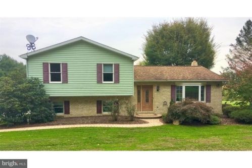 1284 Newark Rd, Toughkenamon, PA 19374-1033