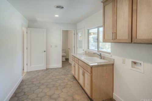 15 Woodcrest Dr, Oroville CA  95966-5518 exterior