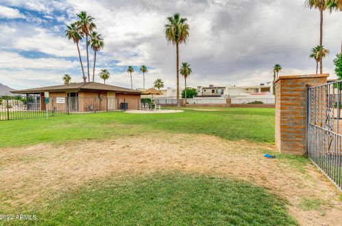 7724 Camelback Rd, Scottsdale AZ 85251-1801 exterior