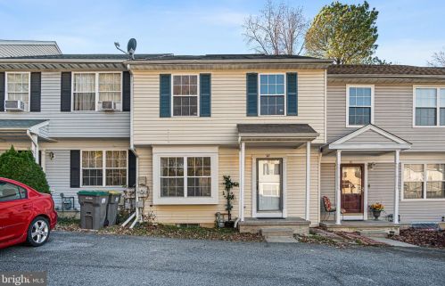 32 Wildfire Ln, New Castle DE  19720-3860 exterior