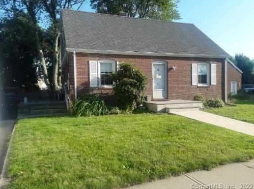 77 Arbor Dr, Southport, CT 06890-1190