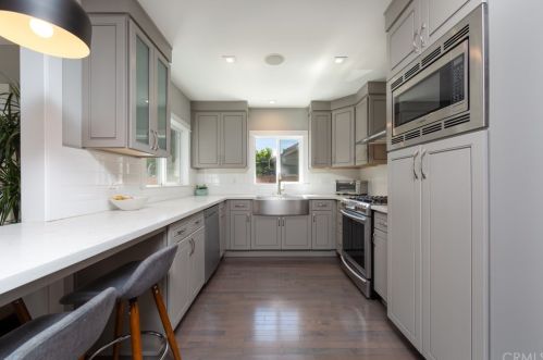 324 Grand Ave, Long Beach CA  90814-2738 exterior