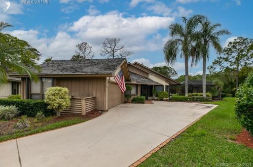 4264 Mallard Creek Trl, Palm City, FL 34990-2517