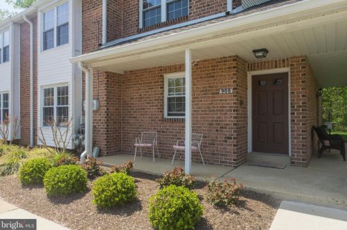 908 Valley Glen Rd, Melrose Park, PA 19027-1749