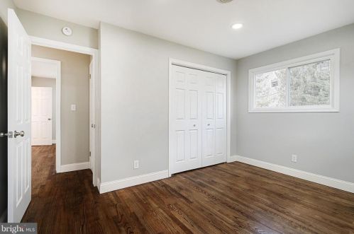 19 Locust Cir, Navy Sup Dpt PA  17050-3192 exterior