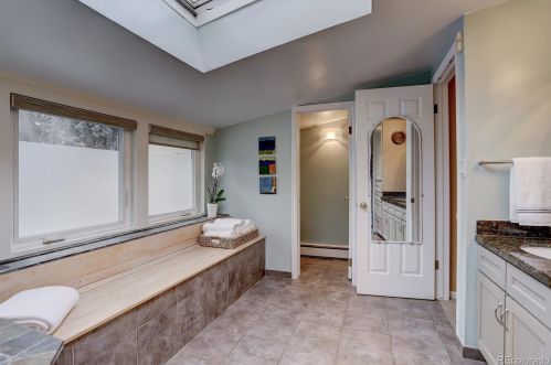 2475 Jackson St, Denver CO 80210-5638 exterior