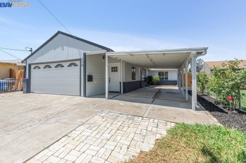 370 Warren Way, West Pittsburg, CA 94565-7238