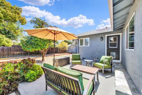 311 Edgewood Dr, Vacaville CA  95688-3602 exterior