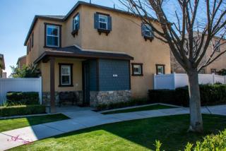 1913 Holt Rinehart Ave, Bakersfield, CA 93311-1746