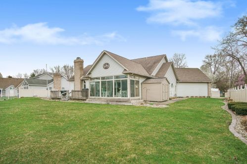 29629 River Shore Ln, Elkhart, IN 46516-1228