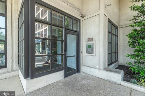 2429 Locust St, Philadelphia PA  19103-5553 exterior