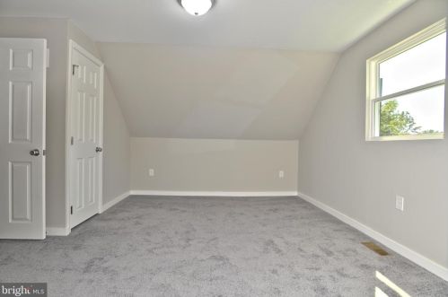 615 Fairhill Rd, Yardley PA  19067-7508 exterior