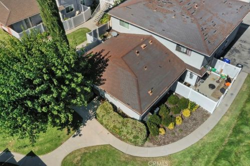 28144 Robin Ave, Santa Clarita CA  91350-2051 exterior